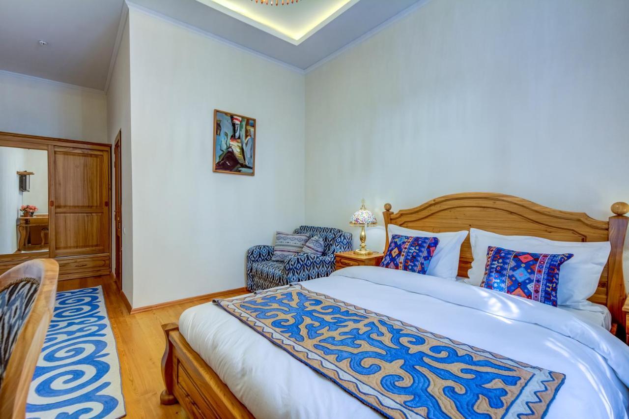 Navat Hotel Bishkek Ngoại thất bức ảnh